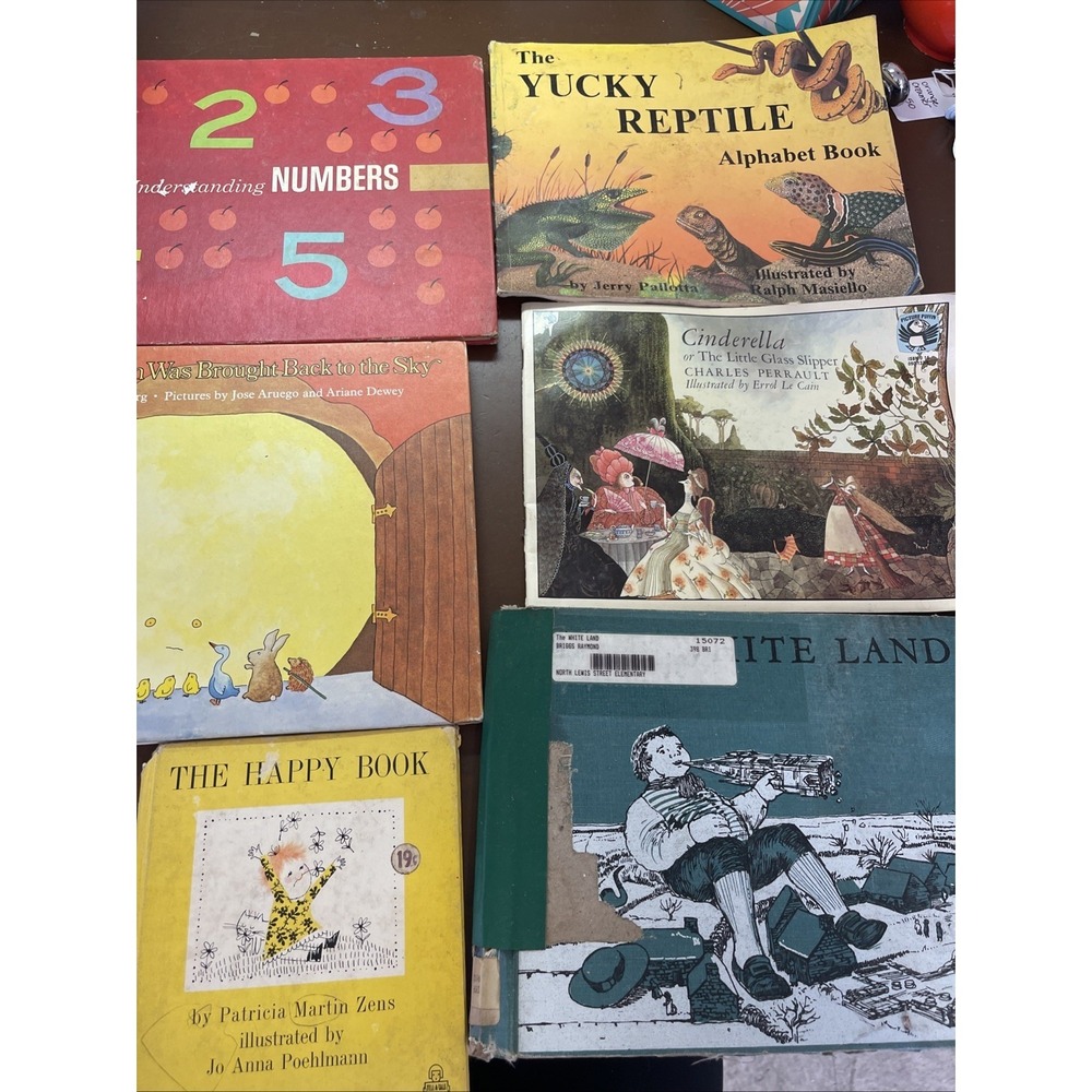 Vintage Lot of 30 Books Random Years for Kids/ Young Teens/Preschool BB6 - Picture 8 of 16
